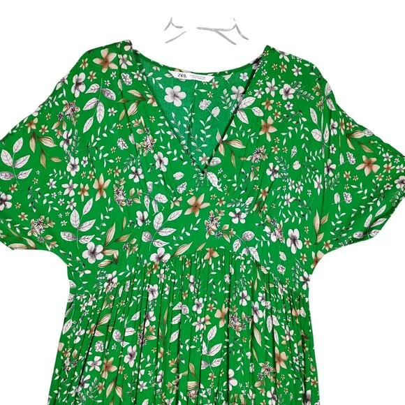 Zara Tiered Floral Green Dress Size Medium V Neck Short Sleeve Pullover - Picture 8 of 11